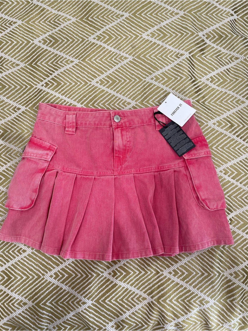 Forever 21 Rose Pink Pleated Mini Skirt with Cargo Pockets